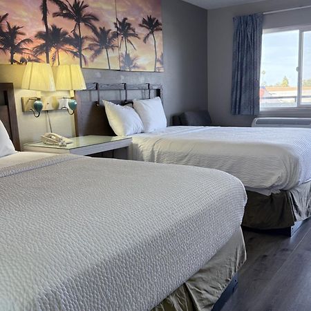 Days Inn By Wyndham Ontario Airport Exterior photo